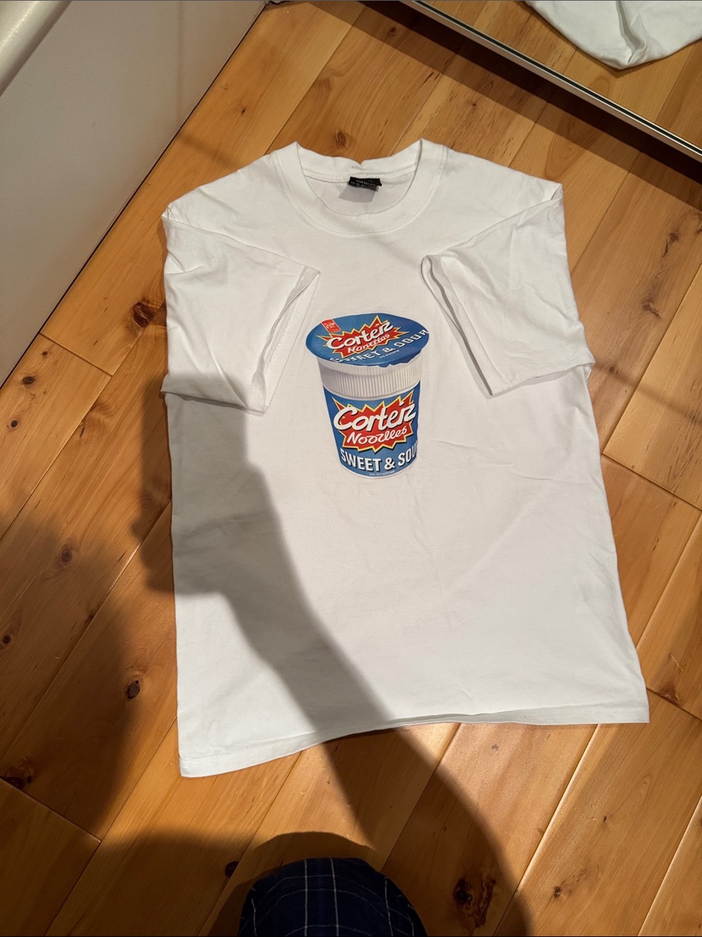 Corteiz "Noodles Sweet & Sour" Pot Graphic T-Shirt - White, M, Like New